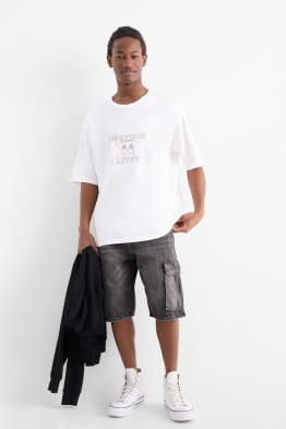 Jeans-Cargo-Bermudas