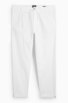 Chinos - tapered fit