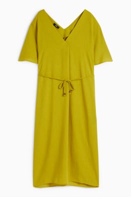 Kleid mit V-Ausschnitt