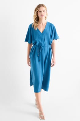 Kleid mit V-Ausschnitt