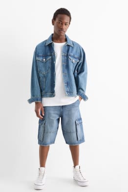 Jeans-Cargo-Bermudas