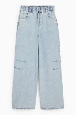 Wide leg jeans