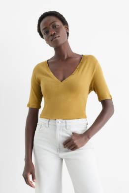 Basic V-neck T-shirt - regular fit