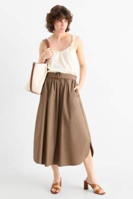 Skirt with belt