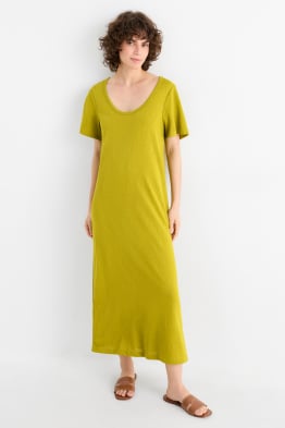 T-shirt dress