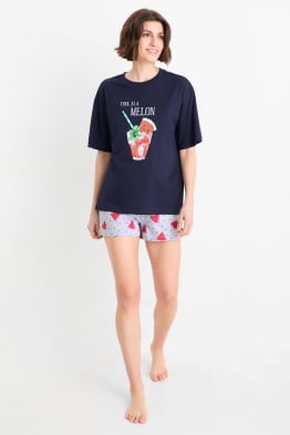 Shortama