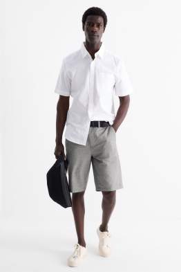 Shorts with belt