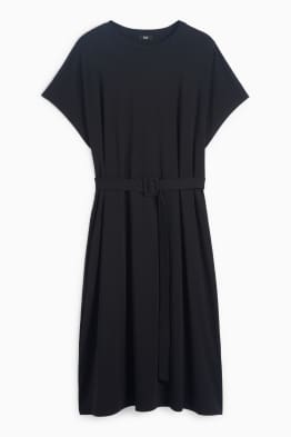 T-Shirt-Kleid mit Gürtel