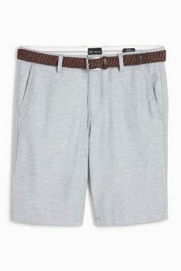 Shorts mit Gürtel und Leinen-Anteil
