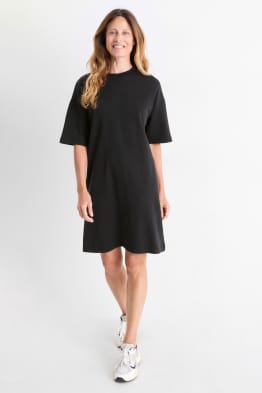 T-Shirt-Kleid