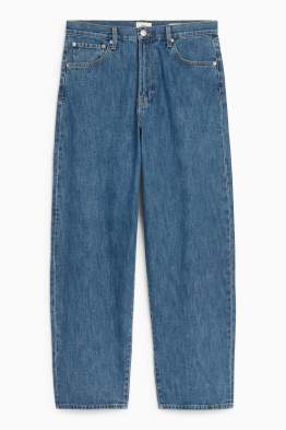 Baggy jeans