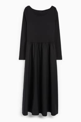 Robe Fit & Flare