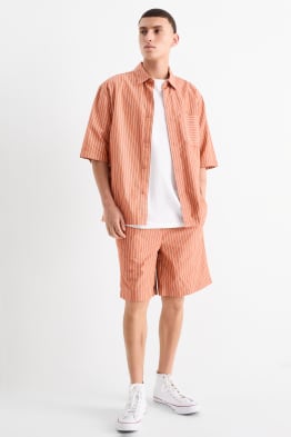 Shorts - gestreift