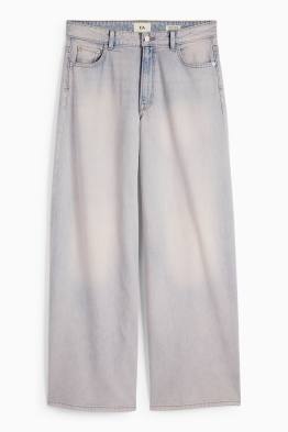Wide leg jeans - low waist