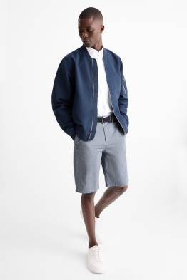 Shorts with belt
