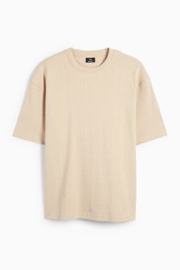 T-Shirt - Relaxed Fit - gerippt