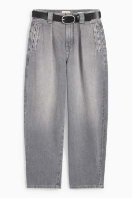 Barrel Jeans mit Gürtel - High Waist
