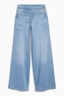 Wide leg jeans