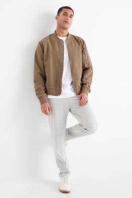 Chino - tapered fit