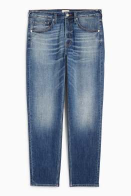 Relaxed tapered jeans