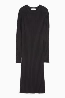 Robe en maille - finition côtelée
