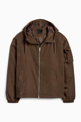 Veste dotée d'une capuche