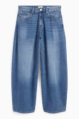 Balloon jeans