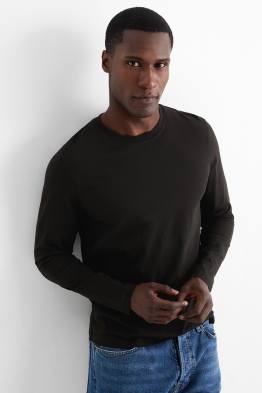 Long sleeve top