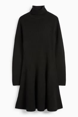 Strickkleid - gerippt