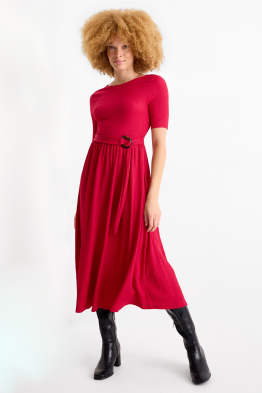 Vestido fit & flare con cinturón - con textura