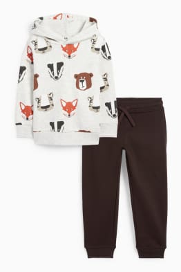 Outfit