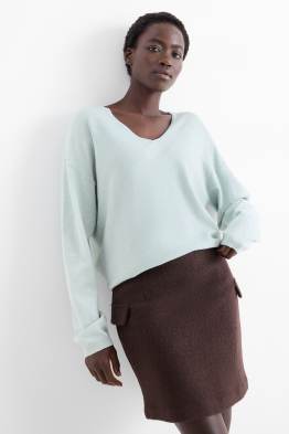 V-neck jumper