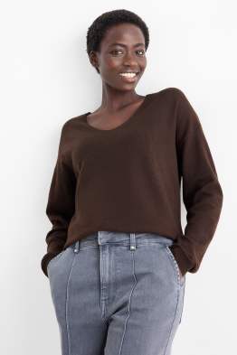 V-neck jumper