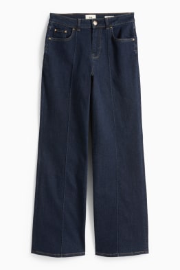 Wide leg jean - mid waist