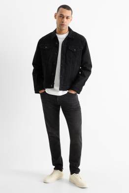 Slim tapered jean