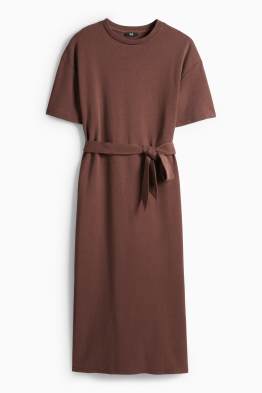 Robe T-shirt avec ceinture