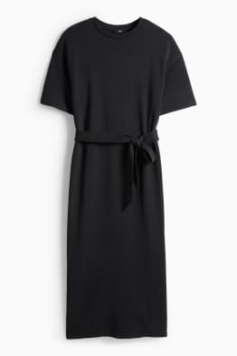 Robe T-shirt avec ceinture