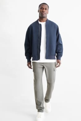 Pantaloni sportivi cargo