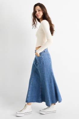 Denim skirt