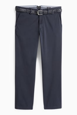 Chino mit Gürtel