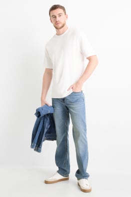 Straight jeans