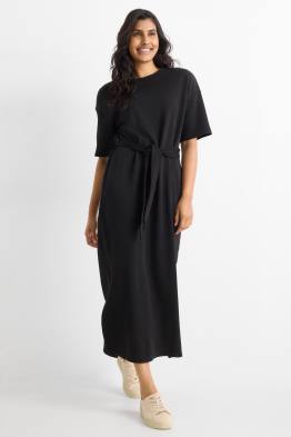 T-shirt dress with belt
