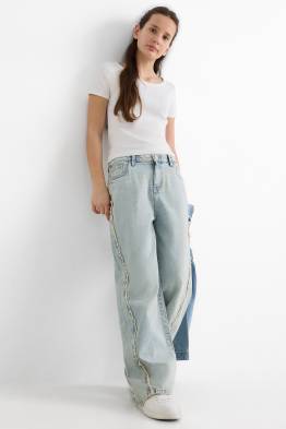 Wide leg jeans
