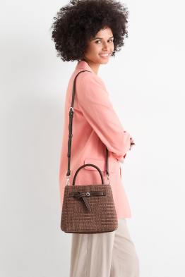 Bast crossbody bag with detachable bag strap