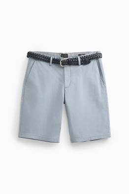 Shorts mit Gürtel