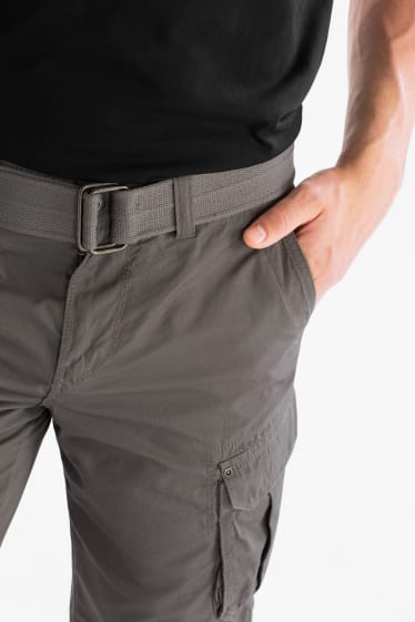 Men - Cargo shorts with belt - gray