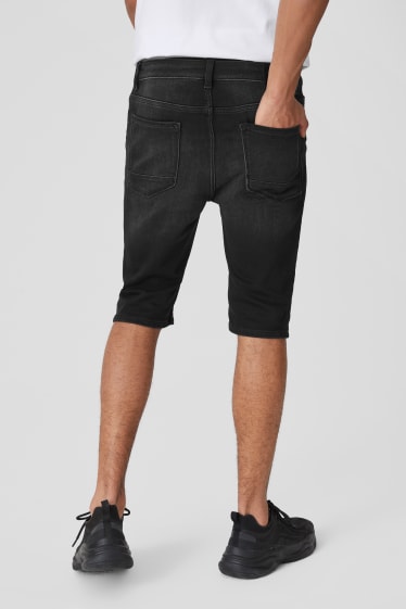 Uomo - CLOCKHOUSE - bermuda di jeans - jog denim - nero / grigio scuro
