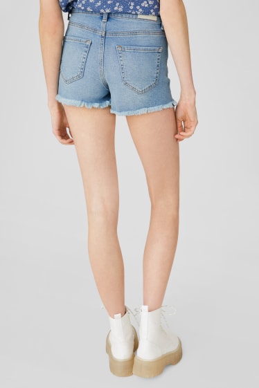 Women - CLOCKHOUSE - denim shorts - light blue