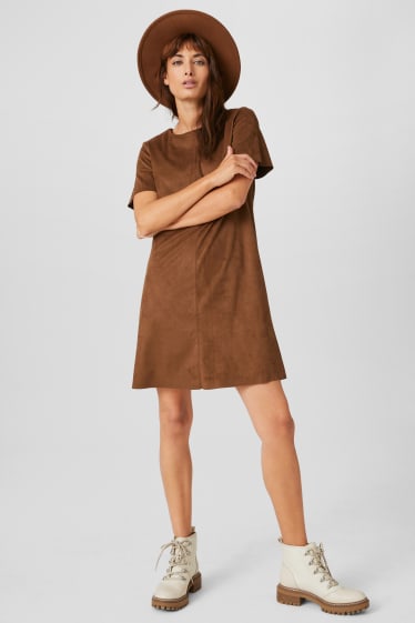 Donna - Vestito svasato - similpelle scamosciata - marrone