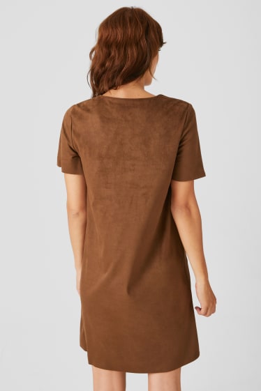 Femmes - Robe évasée - similivelours - marron